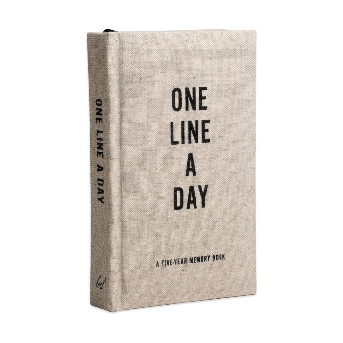 One Line a Day: A Five-Year Memory Book – Clothbound