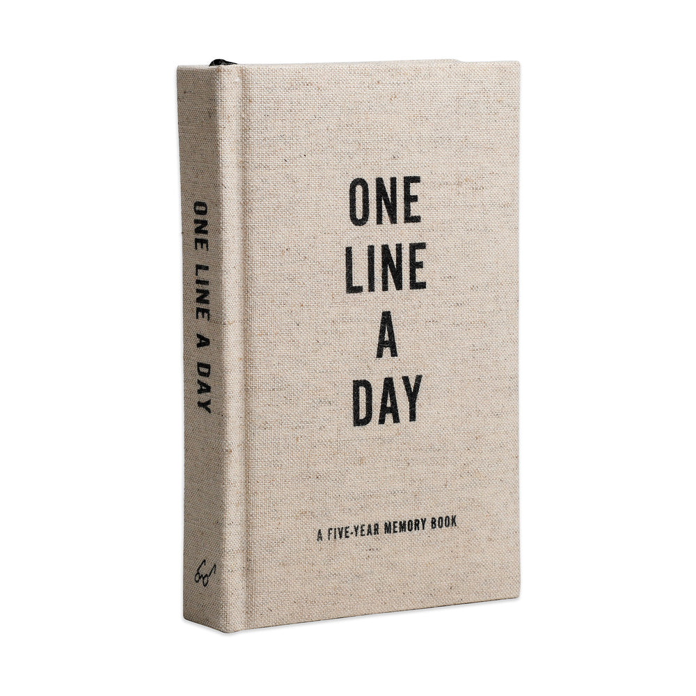 One Line a Day: A Five-Year Memory Book – Clothbound