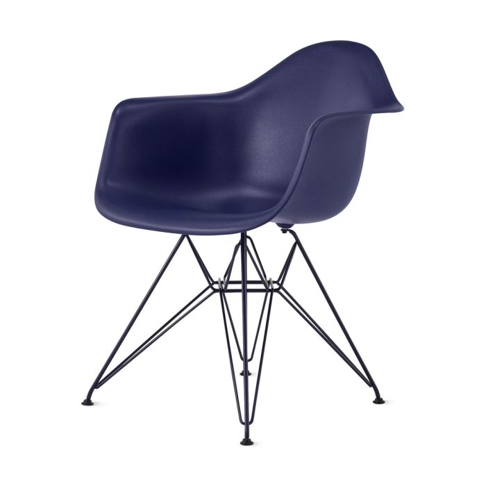 Herman Miller x HAY Eames Molded Recycled Plastic Armchair – Black Blue