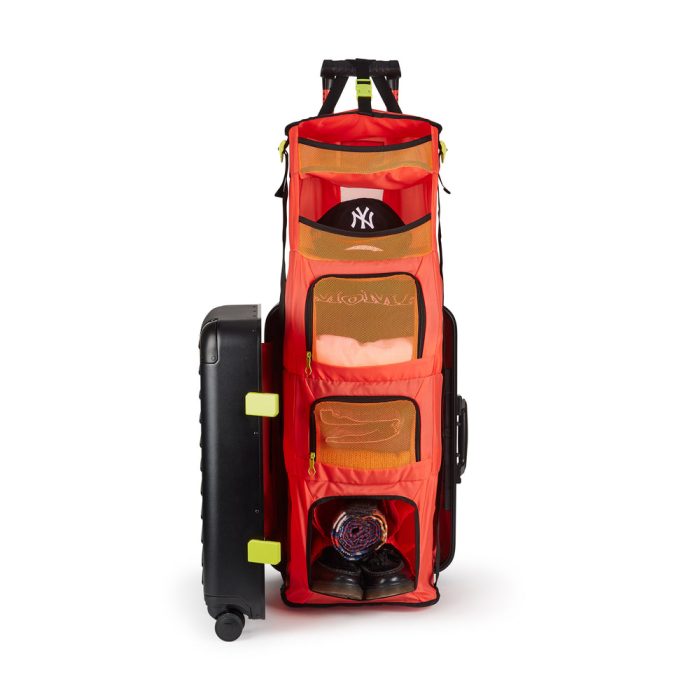 MoMA Solgaard Carry-On Closet Suitcase 4.0 – Black