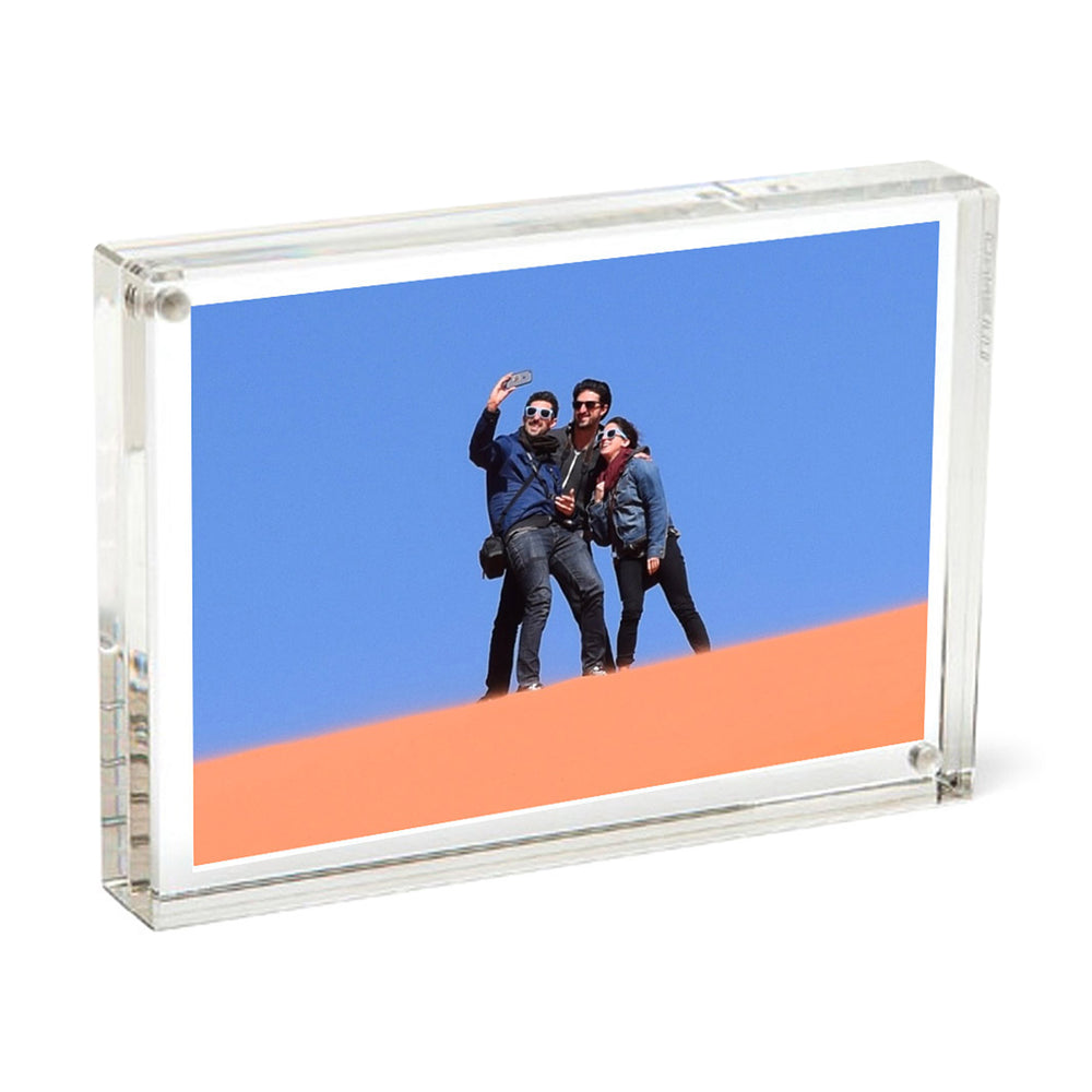 Nicolai Canetti Magnetic Picture Frame – 5 x 7″ – Clear