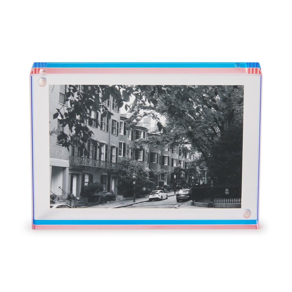 Nicolai Canetti Dual-Color Magnetic Picture Frame – Blue/Pink