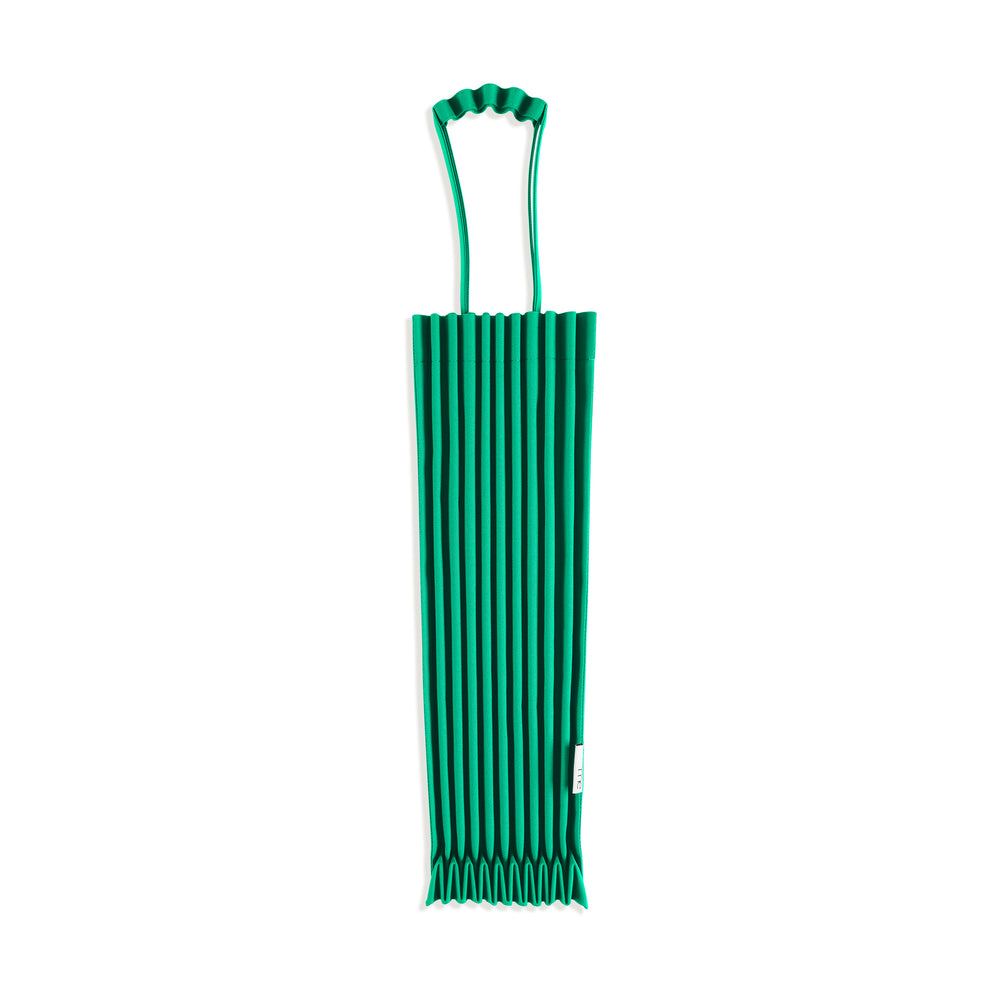 me ISSEY MIYAKE Recycled Polyester Trunk Pleats Bag – Emerald Green