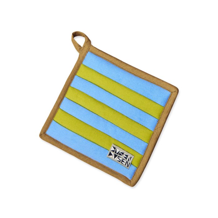 Dusen Dusen Potholder – Grasshopper